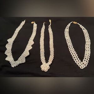 Set of three pearl necklaces